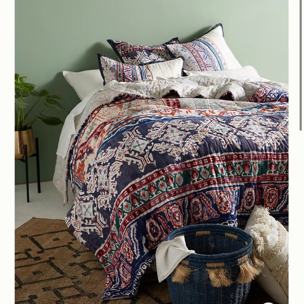 Anthropologie Risa Quilt and Shams